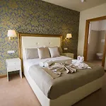 Lady Mary Hotel 3*
