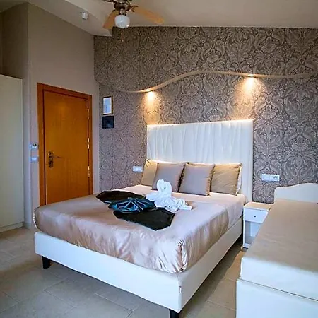Hotel Lady Mary 3*