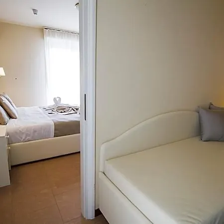 Hotel Lady Mary 3*
