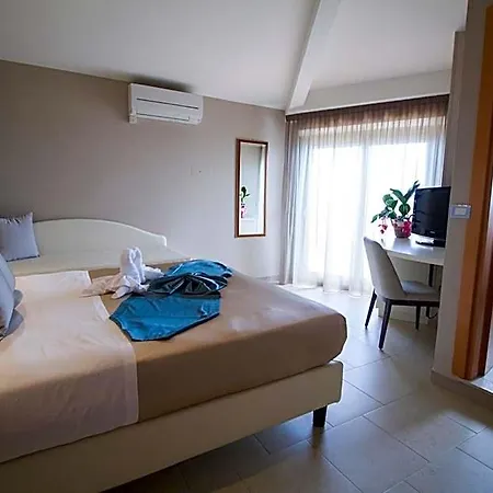 Lady Mary Hotel 3*
