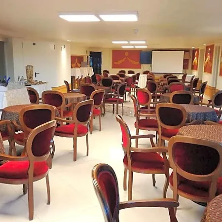 Lady Mary Hotel 3*