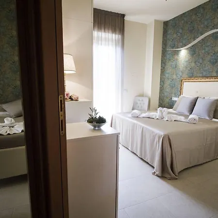 Lady Mary 3*
