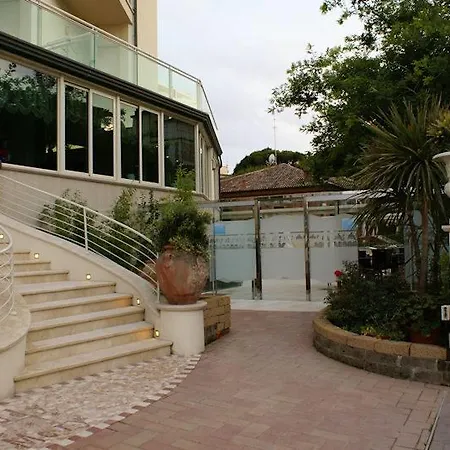 Lady Mary Milano Marittima