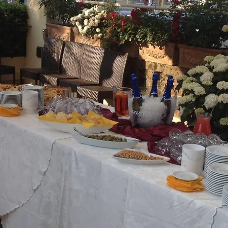 Hotel Lady Mary 3*