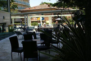 Lady Mary Hotel 3*