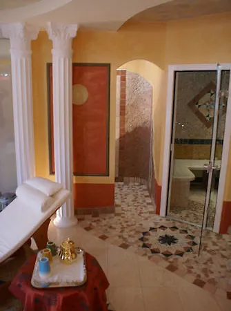 Lady Mary Hotel 3*
