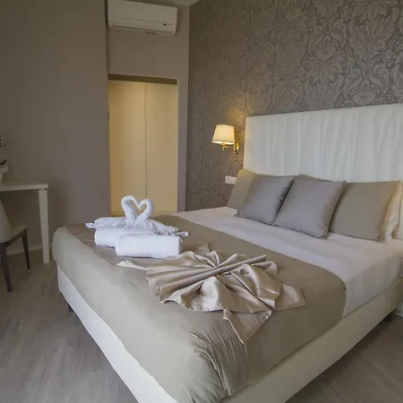 Lady Mary Hotel