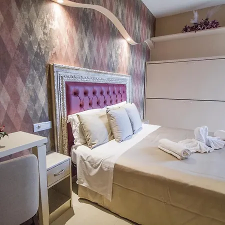 Lady Mary Hotel