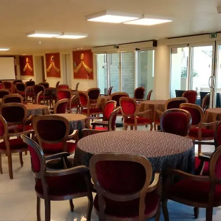 Lady Mary Hotel